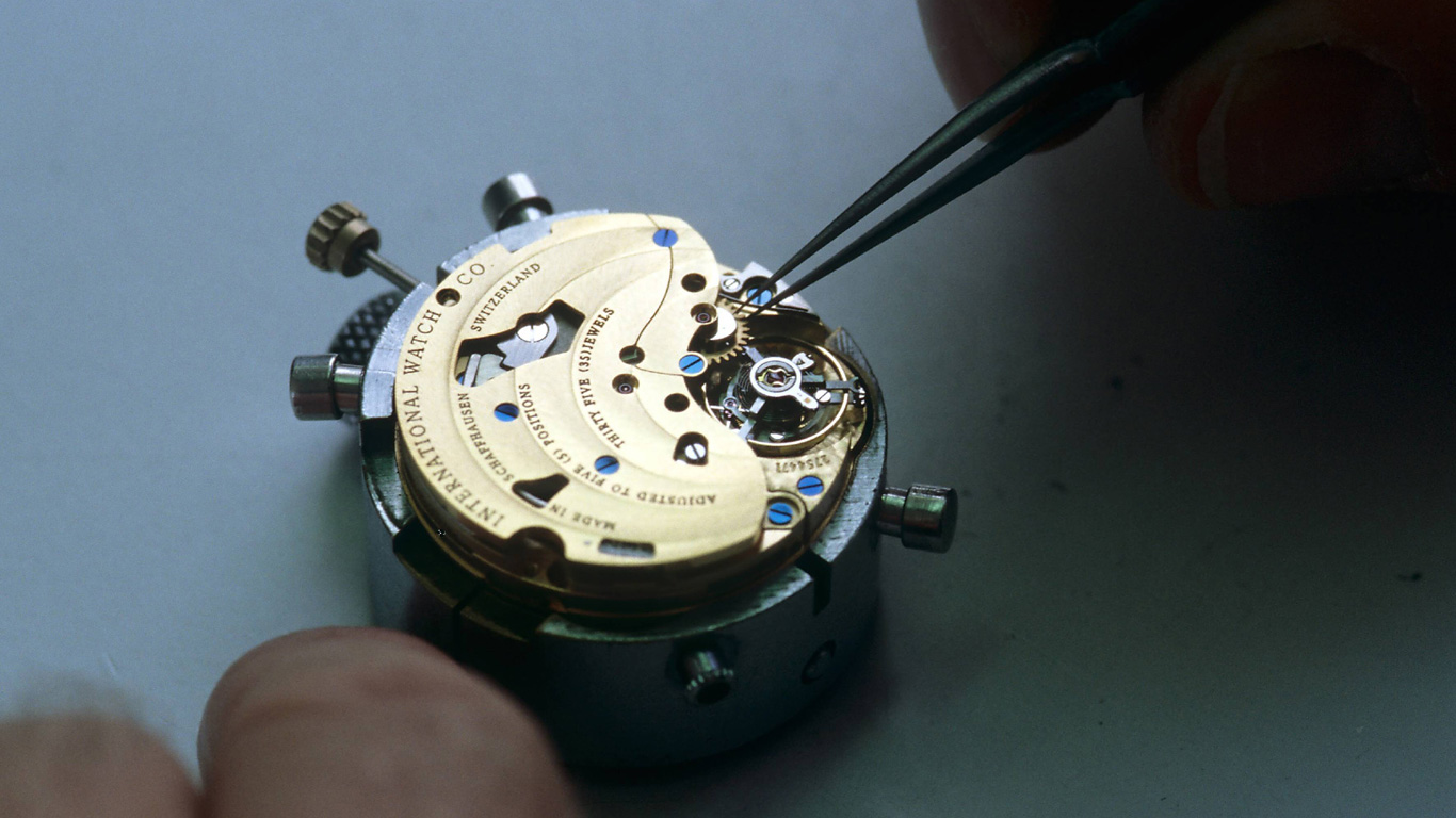 Mechanische Meisterwerke: Die präzise Arbeit der Uhrenmacher